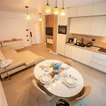 Erato In Odyssey Pool&fitness Resort-parking * Mamaia