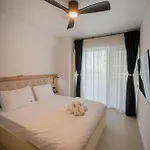 Erato In Odyssey Pool&fitness Resort-parking *