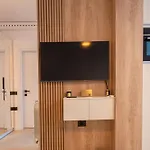 Erato In Odyssey Pool&fitness Resort-parking Mamaia