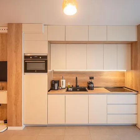 Erato In Odyssey Pool & Fitness Resort-parking *