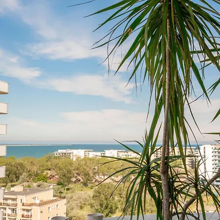 Erato In Odyssey Pool & Fitness Resort-parking Apartment Mamaia