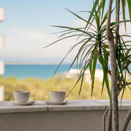 Erato In Odyssey Pool & Fitness Resort-parking Apartment